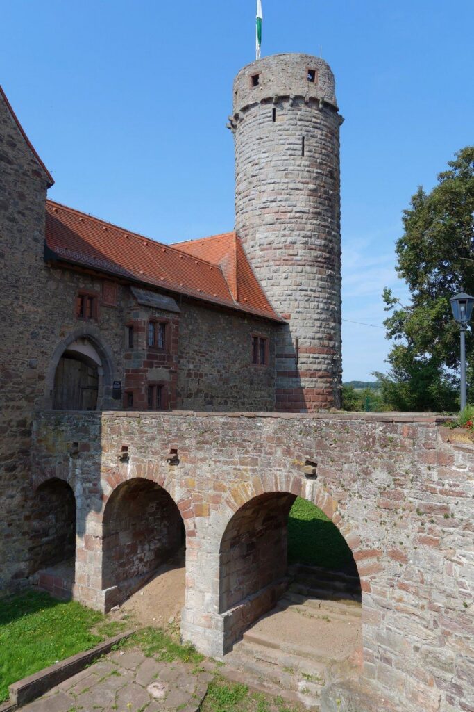 Schloss und Rathaus in Külsheim