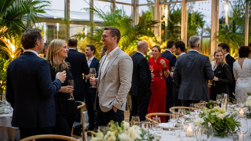 Dinner als Teil des Programms einer Firmenfeier