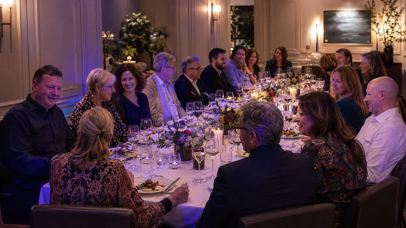 Stilvolles Restaurantzimmer für eine persönliche Feier zum 50. Geburtstag