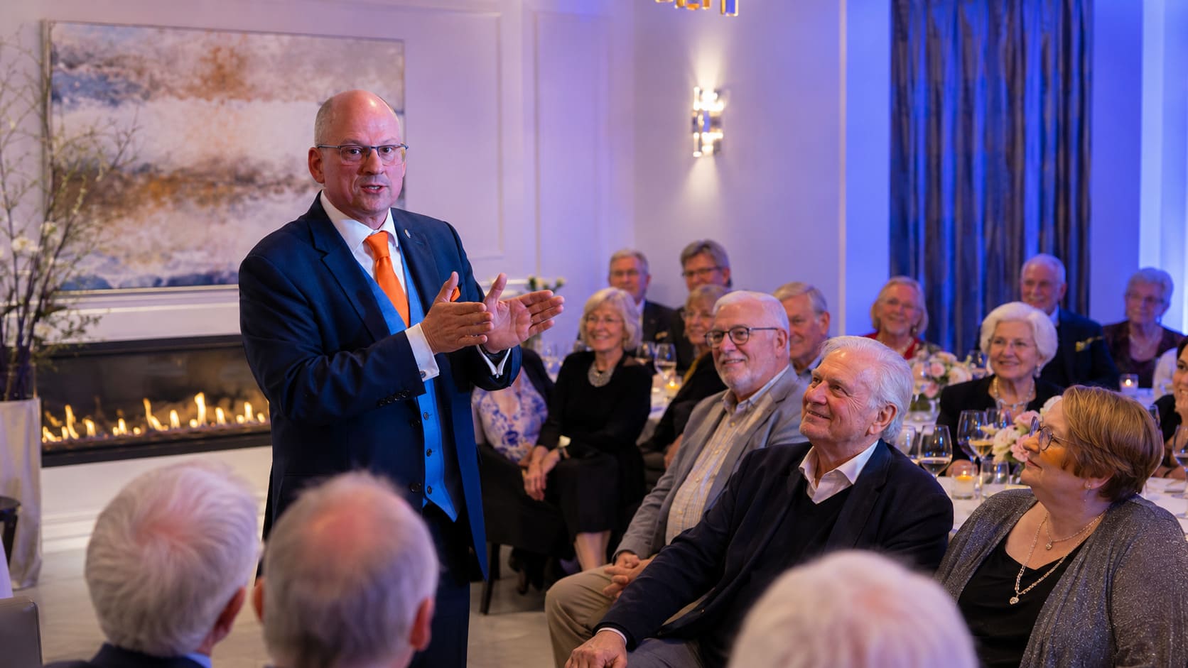 Zaubershow als wertschätzende Überraschung zum runden Geburtstag