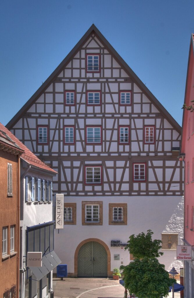 Stadtbibliothek am Kornhausplatz in Göppingen